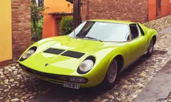 Lamborghini Miura P400 Puzzle image