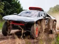 Audi RS Q Dakar Rally  Slide background